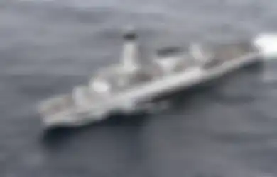 KRI Bung Tomo, Kapal Perang Pertama yang Menemukan Puing Pesawat AirAsia QZ8501 (2)
