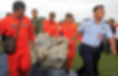 Jenazah AirAsia QZ8501 Ditemukan, Identifikasi Dimulai