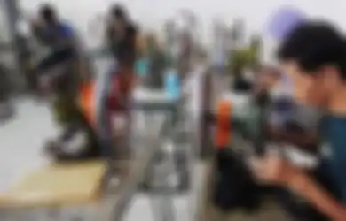 Memukau Dunia dengan Bulu Mata Purbalingga