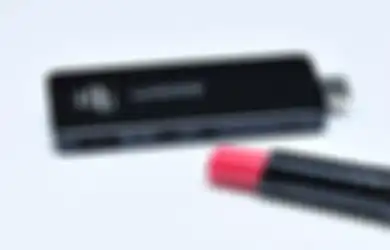 Lucoms: Komputer Sebesar Flash Disk yang Sanggup Menjalankan Sistem Operasi Windows 10