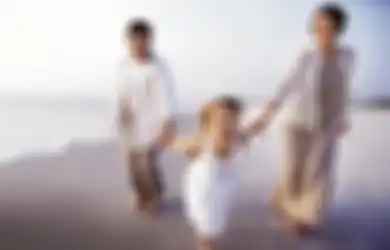 Siapa Bilang Jadi Anak Tunggal Itu Pasti Egois dan Kesepian, 15 Fakta Ini Buktikan Sebaliknya