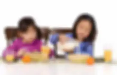 Inilah Jenis Makanan yang Bisa menambah Kecerdasan Anak