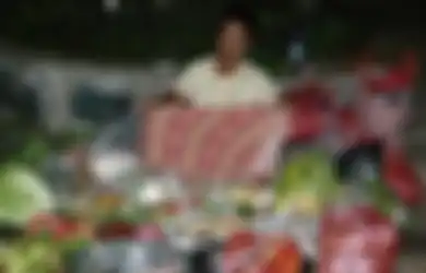 Masih Saja Sibuk Kerja Sampai Tidak Sempat Berlibur? Simak Kisah Tukang Sayur Ini