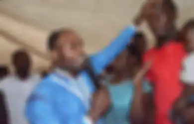 Pendeta di Zimbabwe Menjual Pena Ajaib yang Disebut Bisa Meluluskan saat Ujian Sekolah