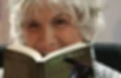 Alice Munro, Peraih Nobel Sastra yang Setara Chekov
