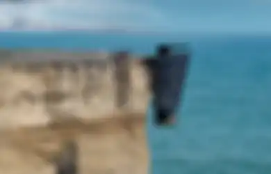 Menggantung di Pinggir Jurang, Cliff House jadi Rumah Paling Ekstrem di Dunia