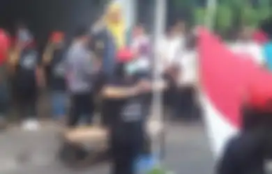 Dampak Negatif Dolly Bagi Anak-anak: Ditelantarkan Hingga Jadi Korban Kekerasan Seksual
