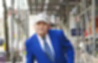 Sudah Berusia 86 Tahun, Kakek Ali Tetap Tampil Fashionable