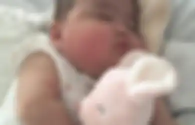 Kisah Zariah, Bayi Prematur yang Lahir di Usia 6 Bulan dan Berhasil Bertahan Hidup hingga Ulang Tahun Pertamanya (3)