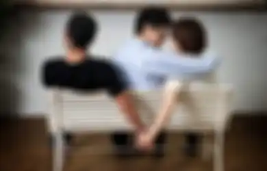 Curiga Pasangan Anda Selingkuh? Ini Lho 6 Hal yang Menunjukkan Tanda-tanda Wanita Berselingkuh