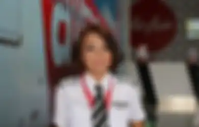 Monika Anggreini, Pilot Perempuan dengan Semangat Tiga Kali Pilot Pria