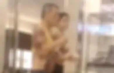 Beredar Video Raja Thailand Gunakan ‘Tank Top’, Pemerintah Thailand Beri Peringatan Keras kepada Facebook