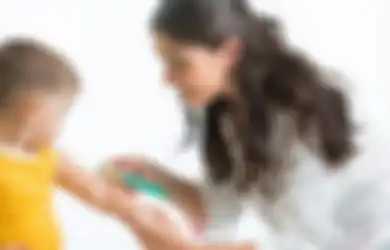 Jangan Sampai Kasus Vaksin Palsu Bikin Orangtua Abaikan Hak Imunisasi Anak