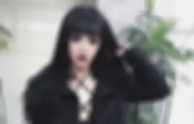 Punya Kulit Halus Bak Porselen, Gadis Ini Benar-benar Mirip dengan Boneka