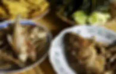 Sering Mencium Bau Lumpur  pada Ikan? Ternyata Inilah Penyebab dan Cara Menghilangkannya