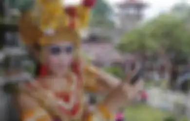 Lebih Dekat dengan Joged Bumbung: Benarkah Memang Diciptakan Sebagai Tarian Erotis?