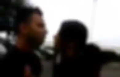 Setelah Menguntit Ratusan Kilometer, Wanita Ini Pergoki Suami dan Selingkuhannya di Tempat Parkir Sebuah Penginapan