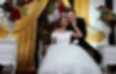 Di Balik Pernikahannya yang Viral, Begini Perjuangan Bule Selandia Baru yang Menikahi Wanita Asal Wonogiri