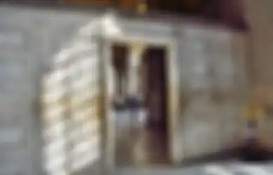 Sejarah Pintu: Dari Batu, Perunggu, Marmer, Hingga Teknologi Engsel