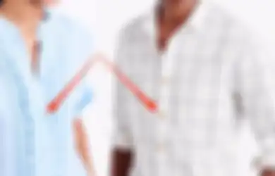 Sadarkah Anda, Posisi Kancing baju Wanita dan Pria Itu Berlawanan? Ini Alasannya!