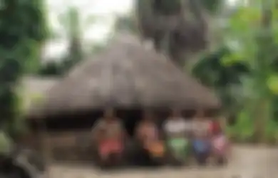 Suku Boti, Suku yang Suka ‘Memanggang’ Ibu yang Baru Selesai Bersalin