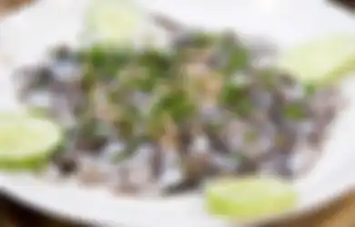 Suka Makan Sashimi Salmon Mentah? Yuk Coba Empat Jenis Seafood Mentah ala Korea Selatan Ini!