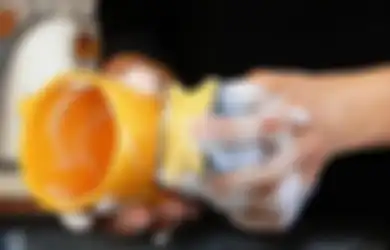Jangan Pakai Spons Cuci Piring Lebih dari Seminggu! Ternyata Bakterinya Sebanyak Ini!