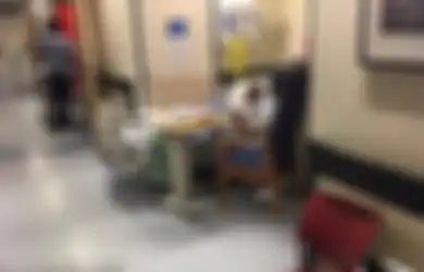 Miris, Nenek Ini Basah Kuyup oleh Air Kencingnya Sendiri dan Diabaikan Selama Enam Hari di Koridor Rumah Sakit