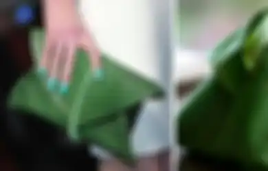 Tas Daun Pisang hingga Sepatu Buluk, Inilah Barang-barang Branded Berharga yang Tak Biasa!