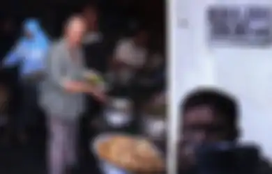 Makan Gudeg Tengah Malam di Dapur