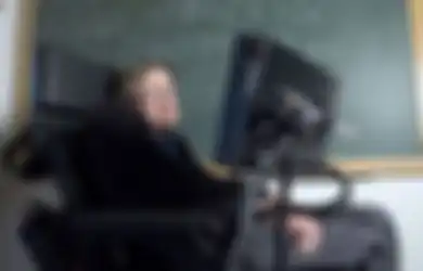 Dalam Buku Pamungkasnya, Stephen Hawking Tetap Nyatakan ‘Tidak Ada yang Namanya Tuhan’ 