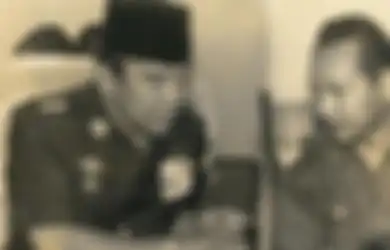 Diusir dari Istana Negara, Bung Karno Pergi Cuma Bawa Bungkusan Koran, Soeharto Tak Sadar Ternyata Isinya Benda Pusaka Hingga Jadi Masalah