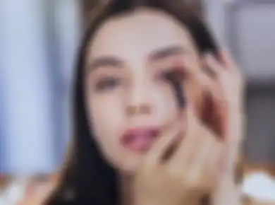 7 Makeup Mata Ini Beresiko Merusak Mata Loh, Apa Saja? Perhatikan