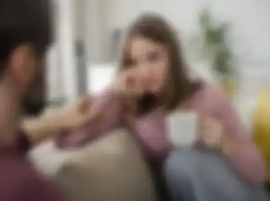 Tanda-tanda Gebetan Tidak Siap Pacaran Secara Emosional, Simak