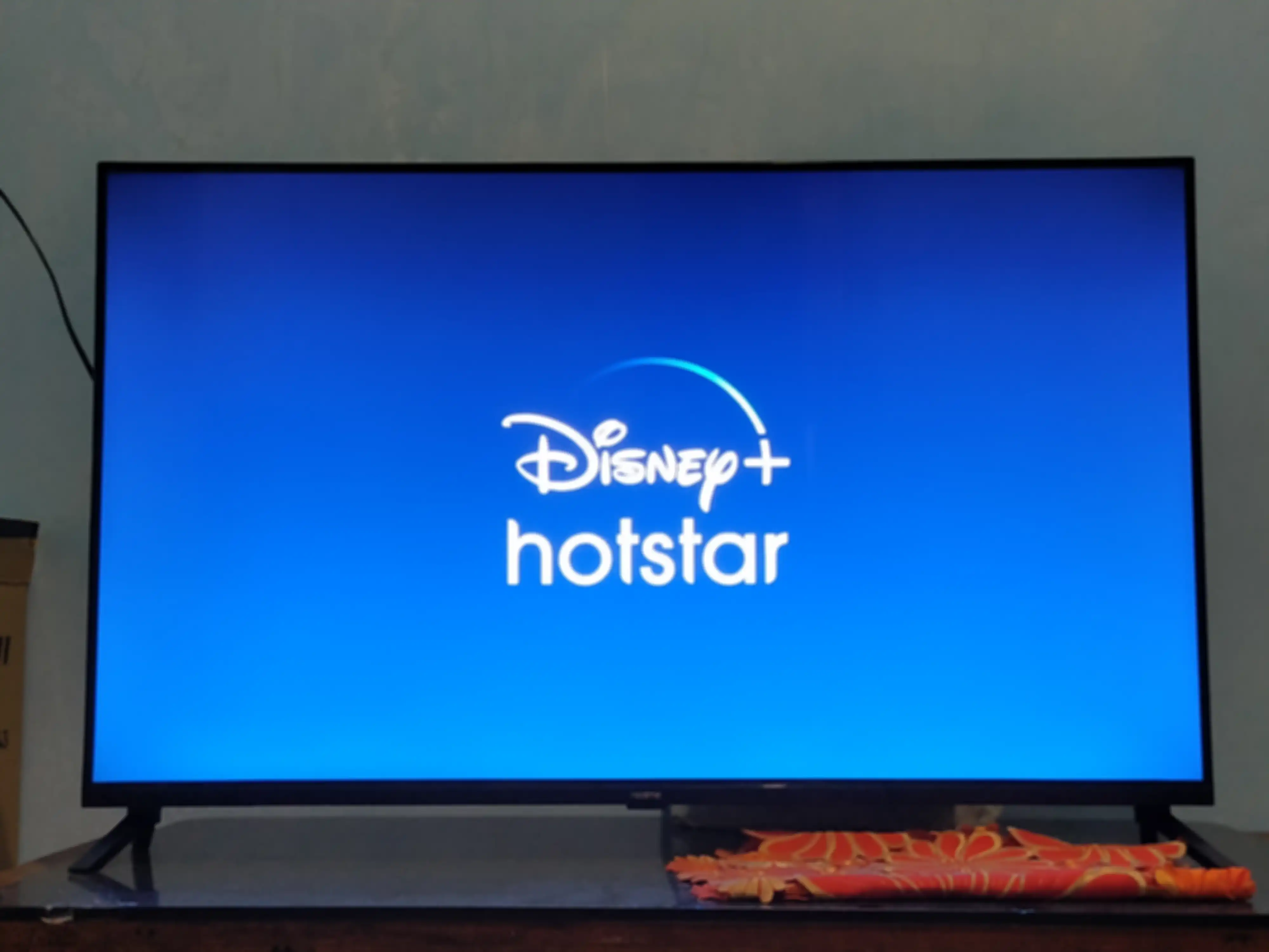 Disney+ Hotstar pada Smart TV.