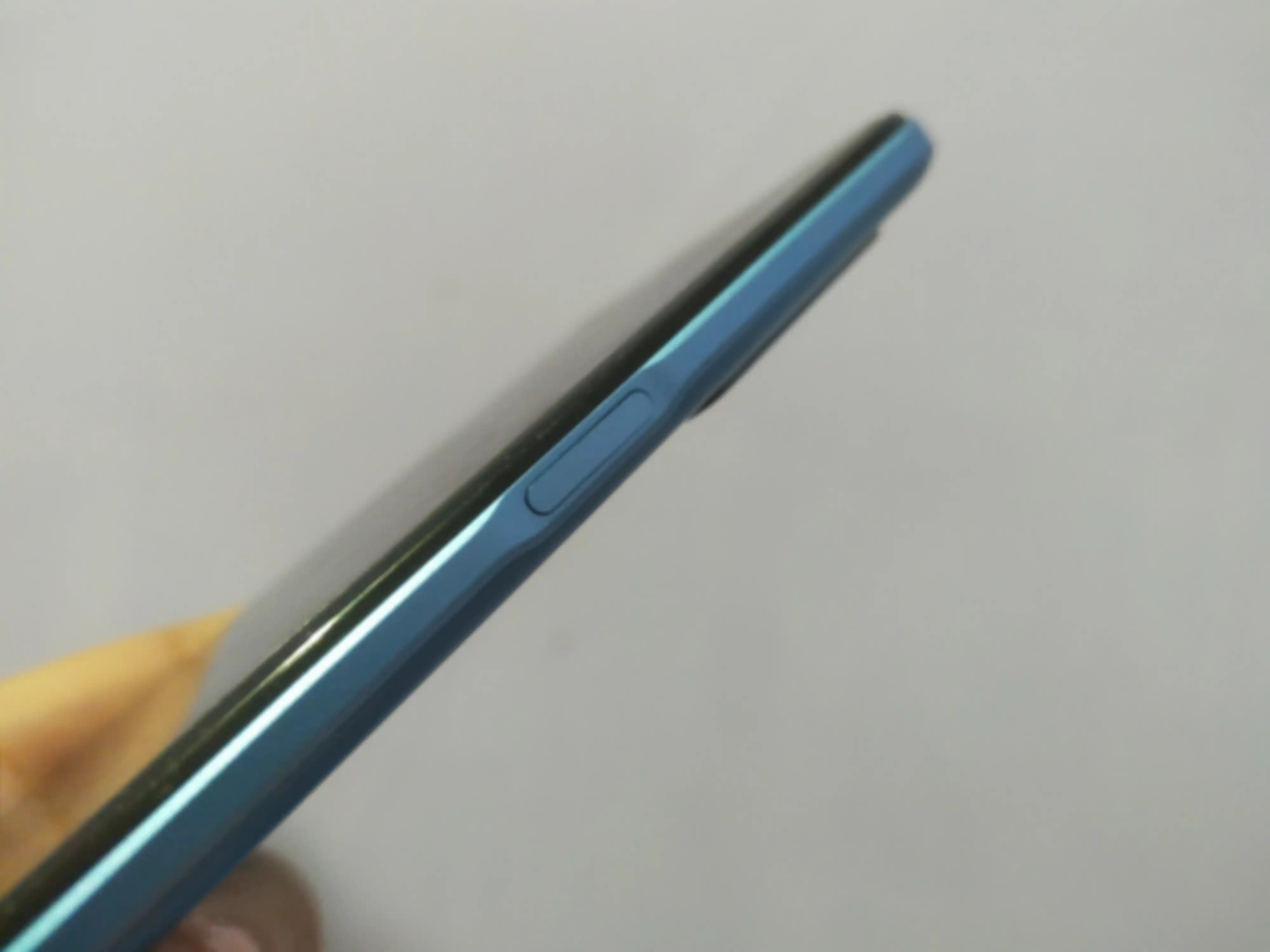 Side fingerprint unlock realme 8 5G