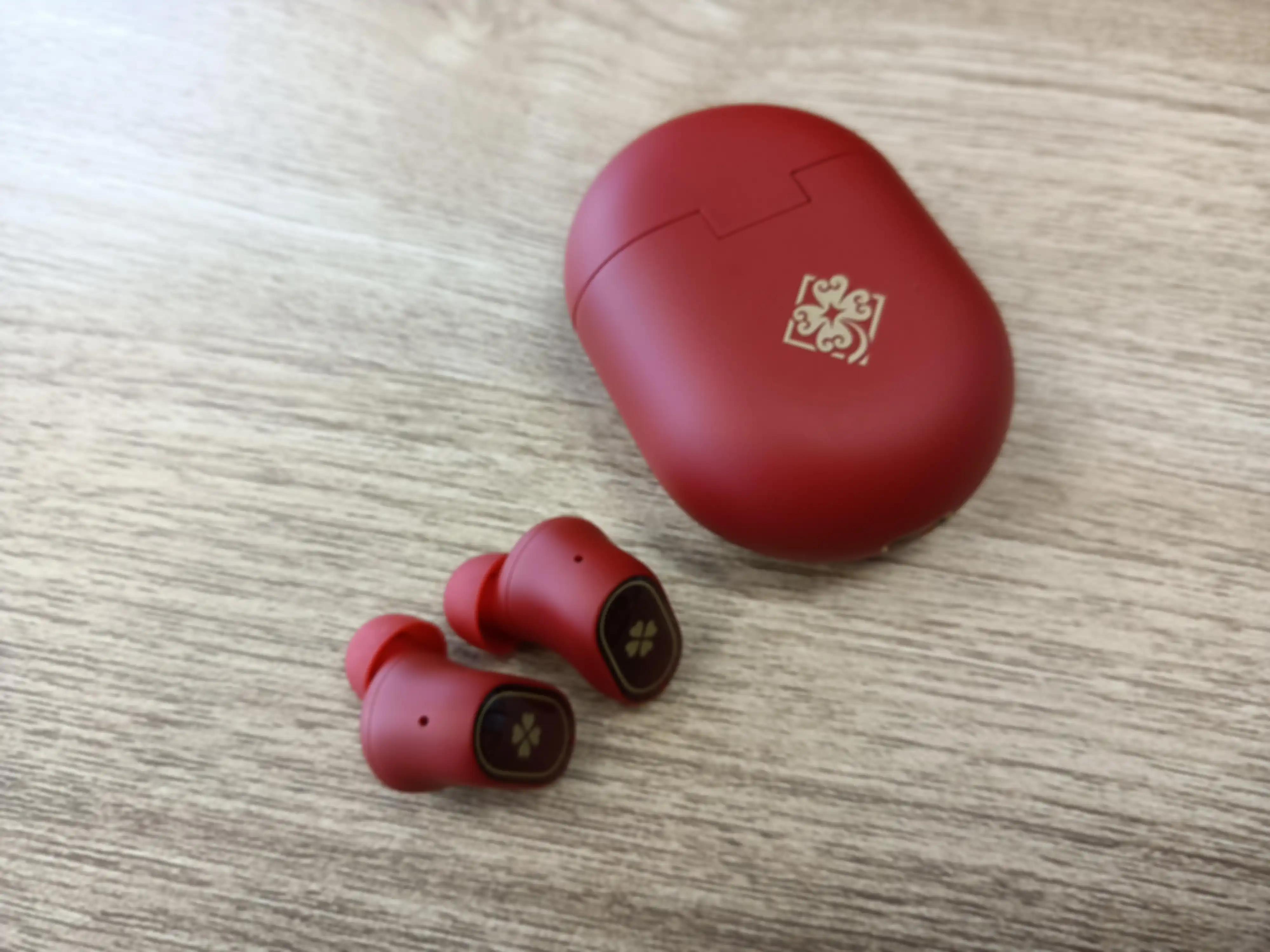 POCO Buds Pro Genshin Impact Edition punya desain yang lucu dan menarik.