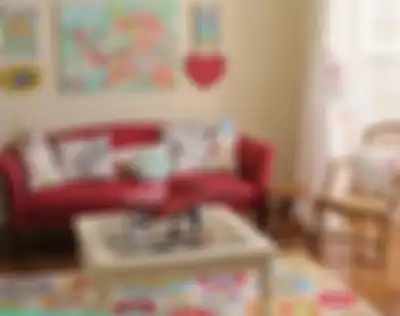 6 cara menata foto pigura di diniding runag tamu rumah mungil. Hasilnya tampak lebih aesthetic.