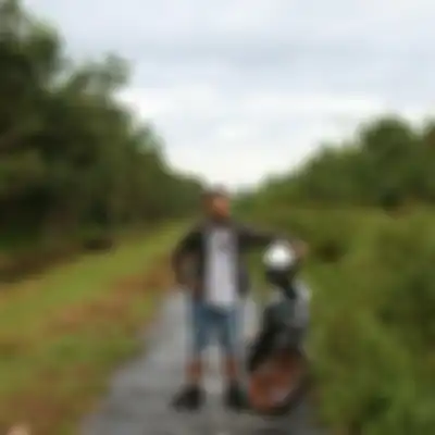 Khairul Anam secara blak-blakan keberatan foto kompleks rumahnya nongol di Google Street View. Dia menyebut Google telah melanggar hak privasi.