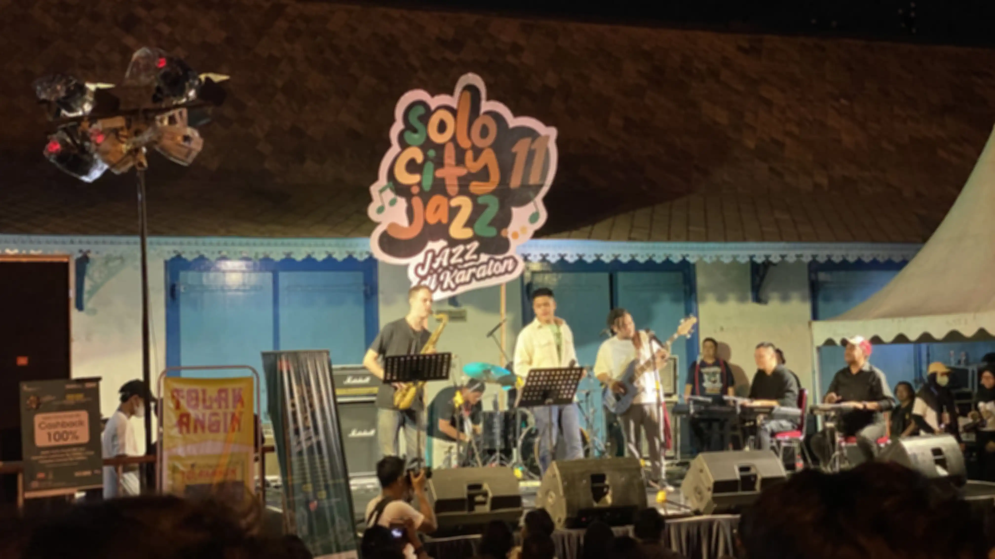 Alonzo Brata Tampil Bareng Barry Likumahuwa di Solo City Jazz 2022