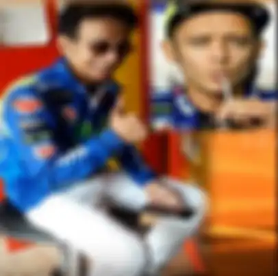 Deddy Corbuzier bertemu Valentino Rossi KW dari Indonesia