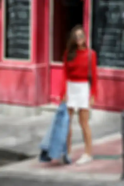 Inspirasi outfit merah putih buat rayakan HUT RI 2021