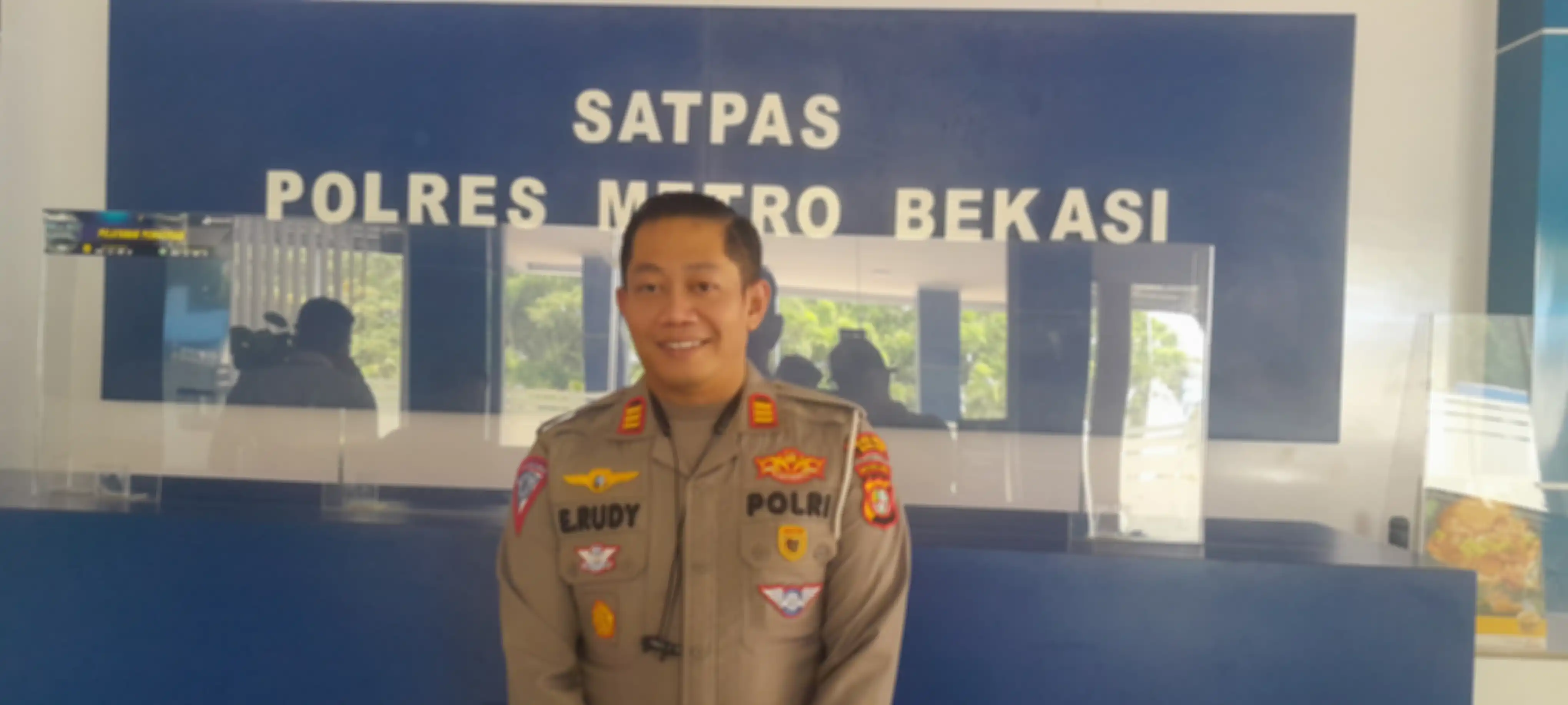 Kanit SIM Polres Metro Bekasi AKP Evo Rudy