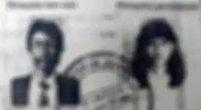 Foto Iriana Jokowi di buku nikah mereka