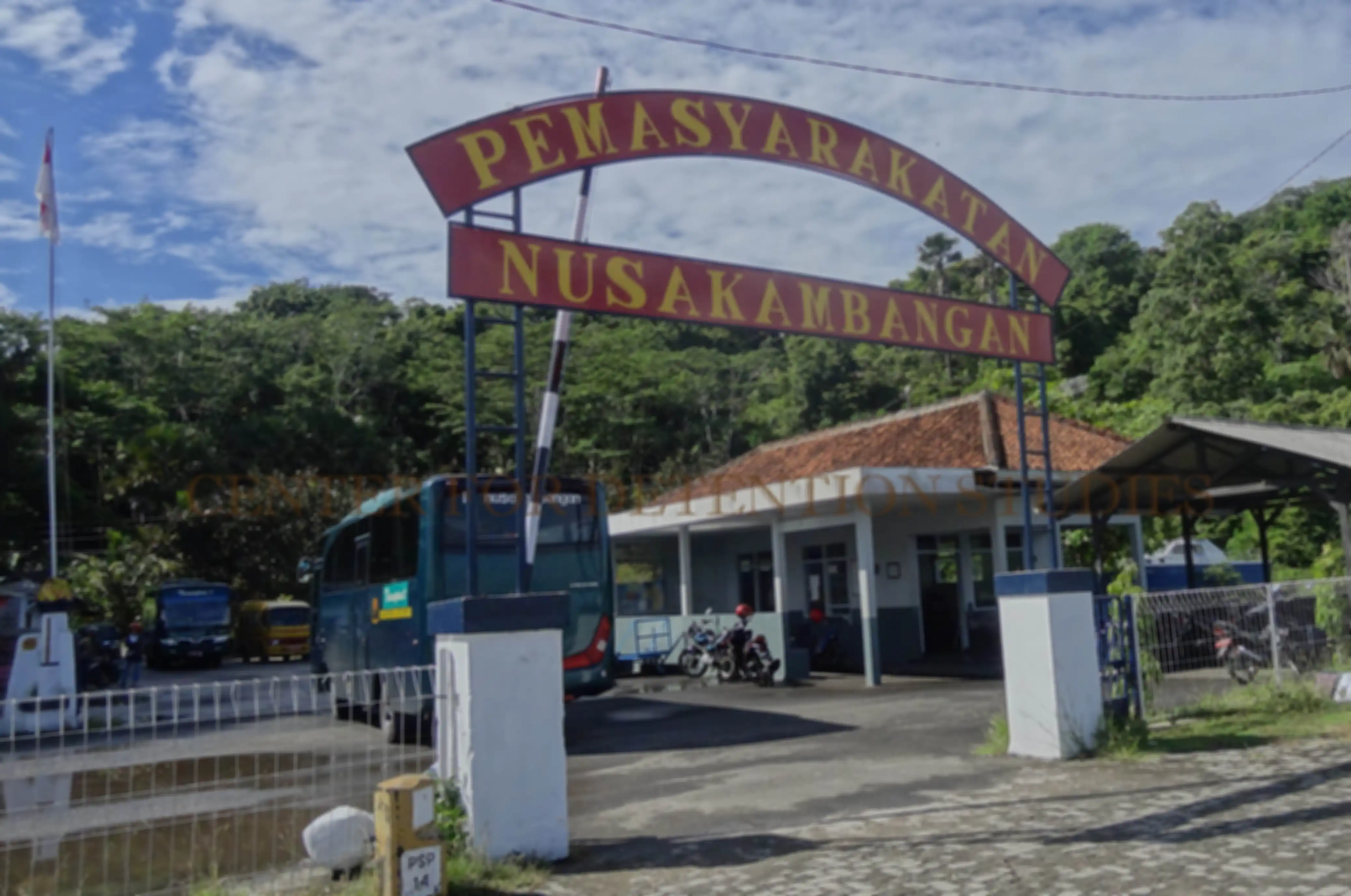  Pintu gerbang Nusakambangan 