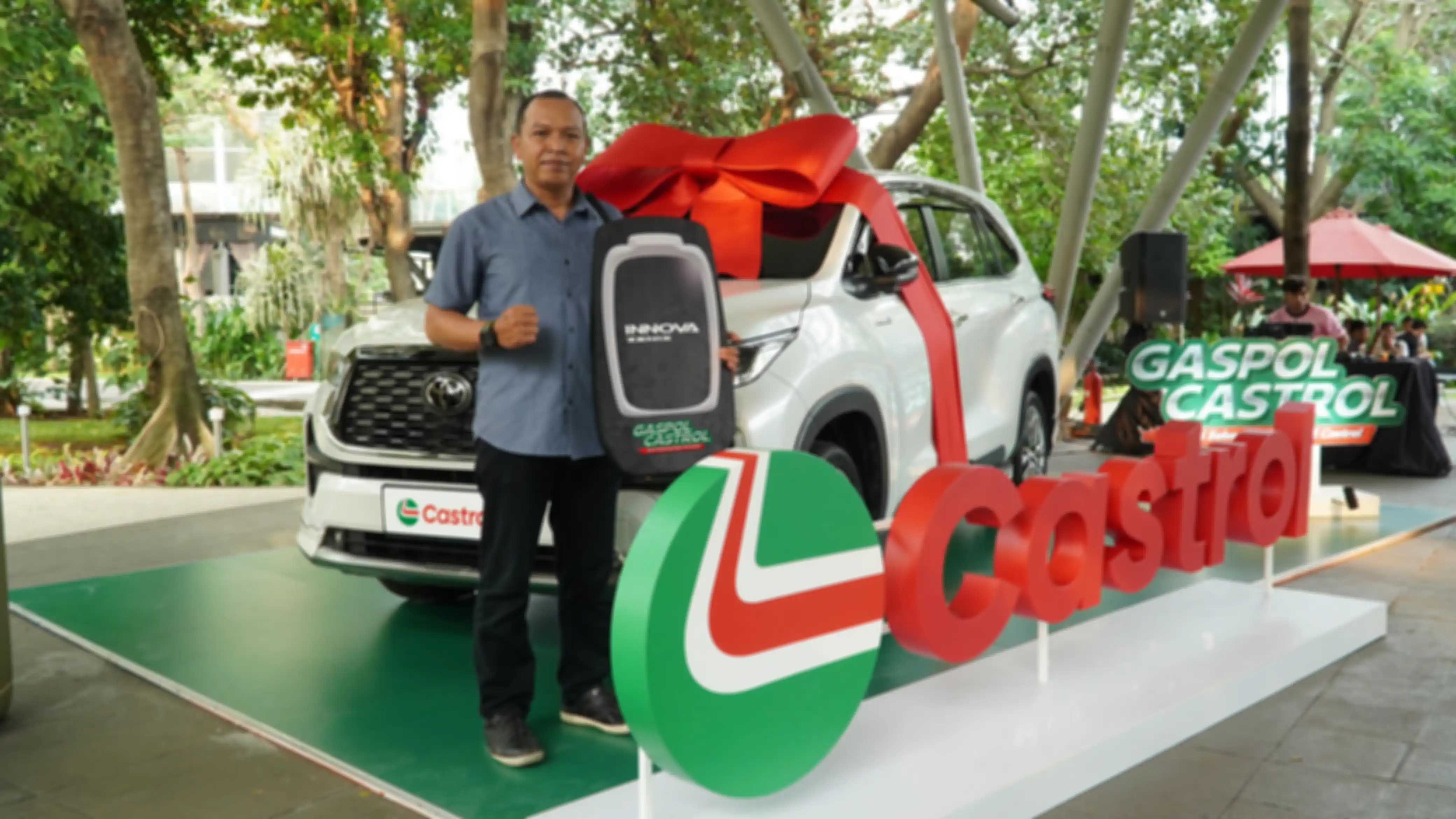 Saban, pemenang Toyota Kijang Innova Zenix.