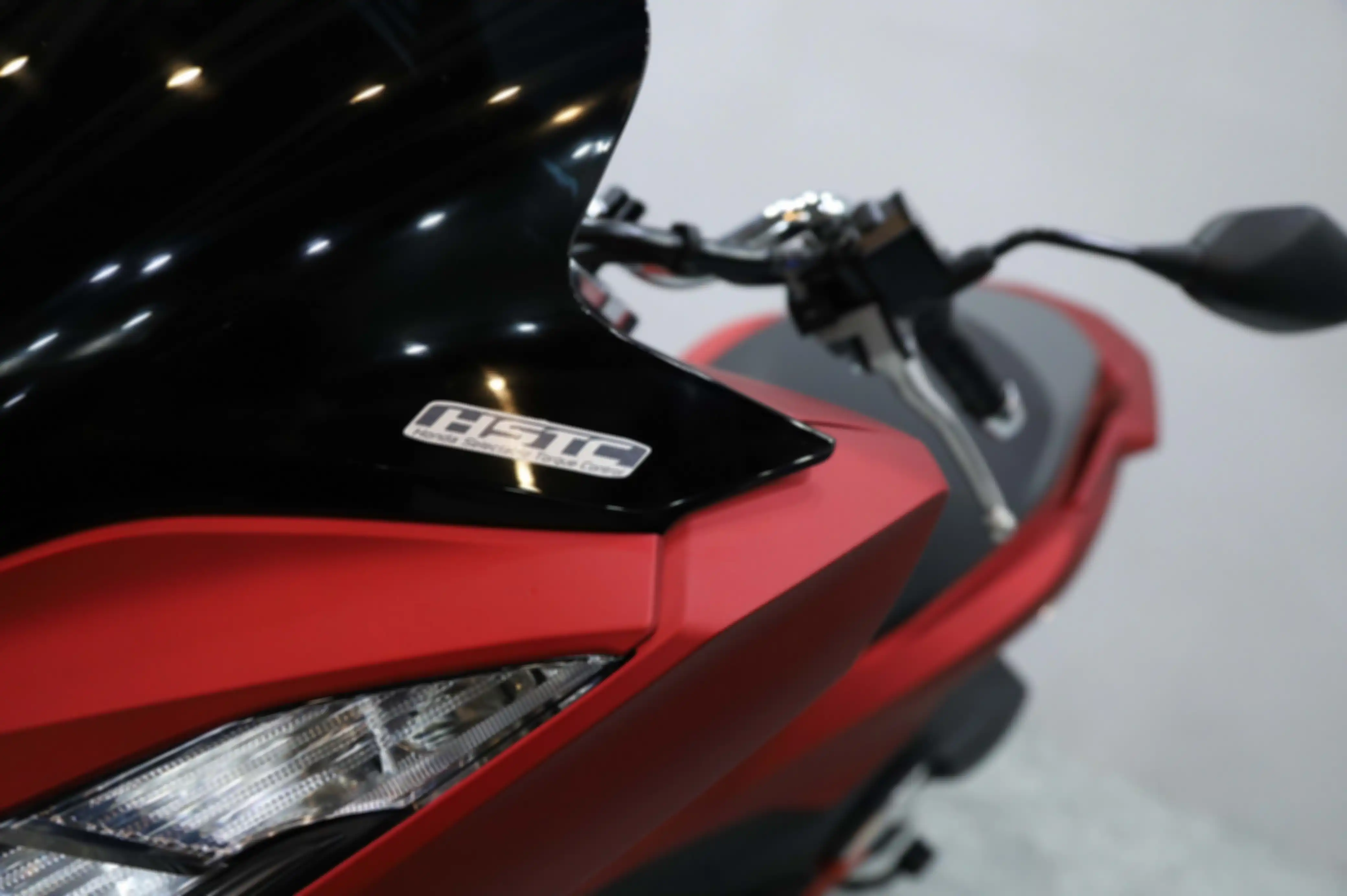 Fitur HSTC tersedia di Honda PCX 160.
