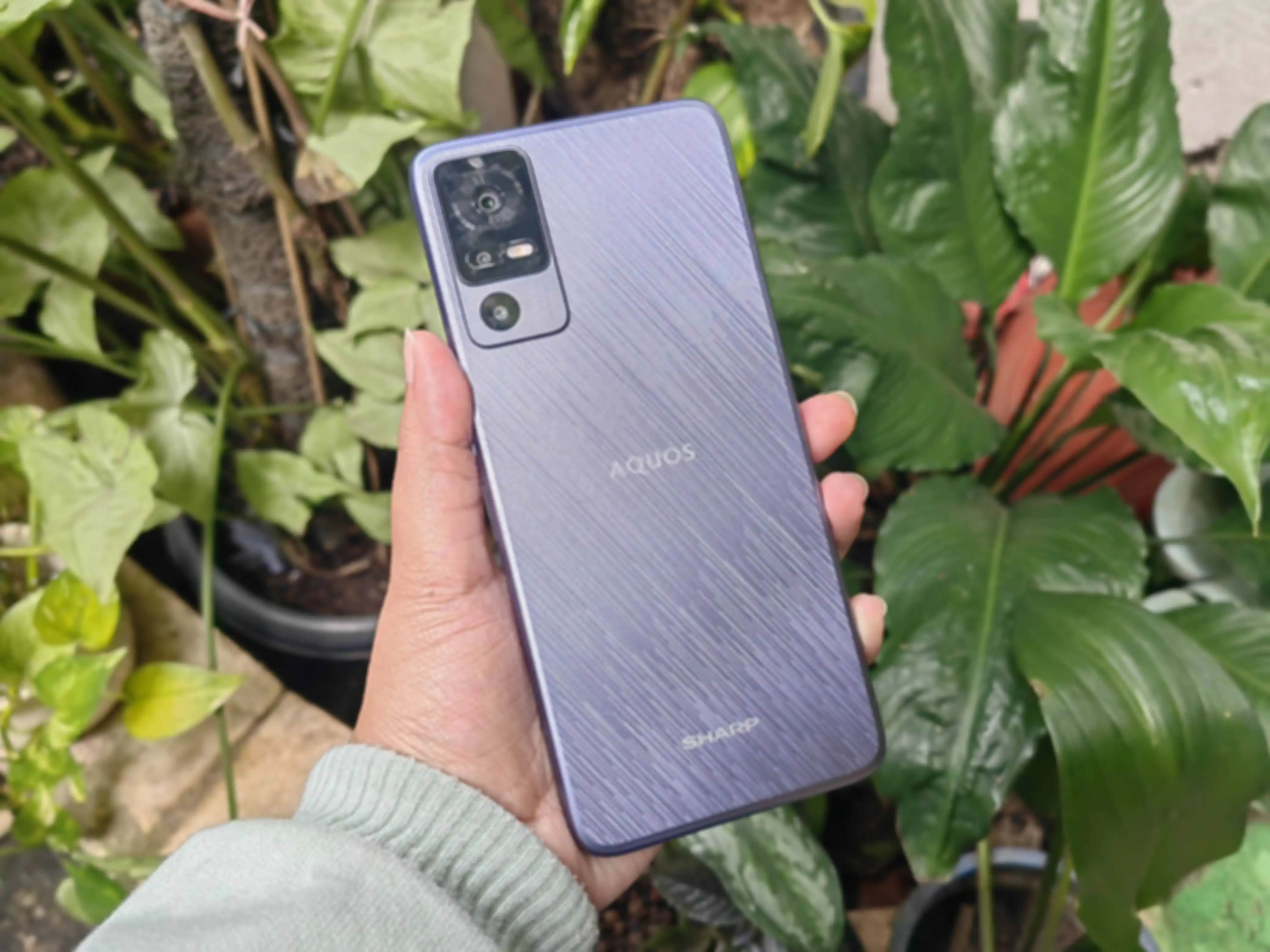 Bagian bodi Sharp Aquos V6 5G