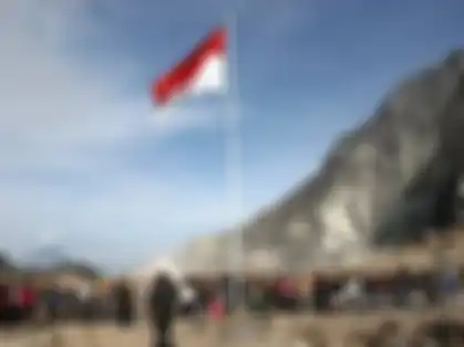 Ini 5 jawaban dari contoh soal Sistem Demokrasi dan Dinamika Demokrasi di Indonesia materi PKN Bab 2 Kelas 11 SMA.