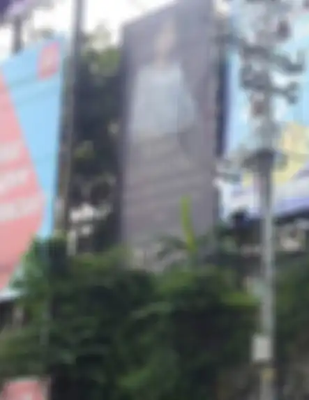 Pacar yang selingkuh wajahnya di pajang di baliho.